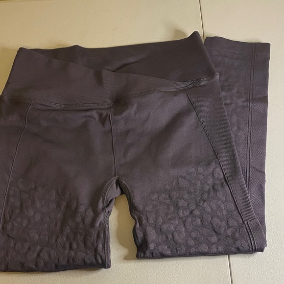 Victoria's Secret Capris Leggings in Deep Purple Sz L - Picture 11 of 11